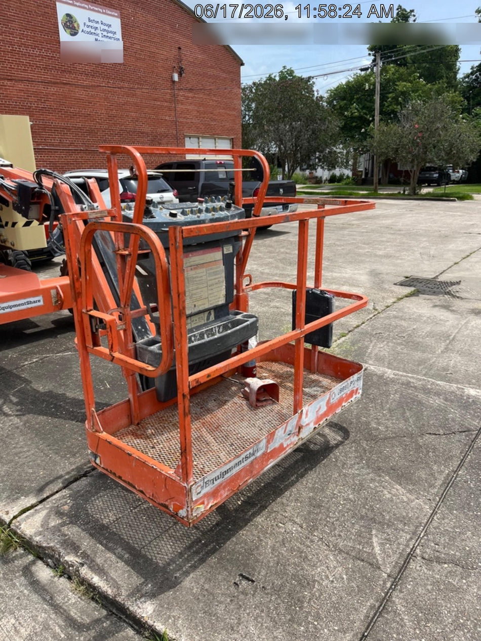 2022 JLG 340AJ