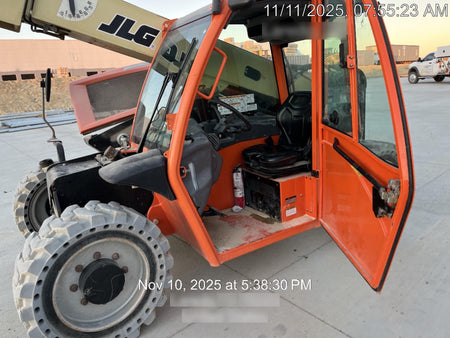 2019 JLG G5-18A Cab/Heat/Air, NM Solid Tires, Beacon w/48" Carriage, 48" Pallet Forks