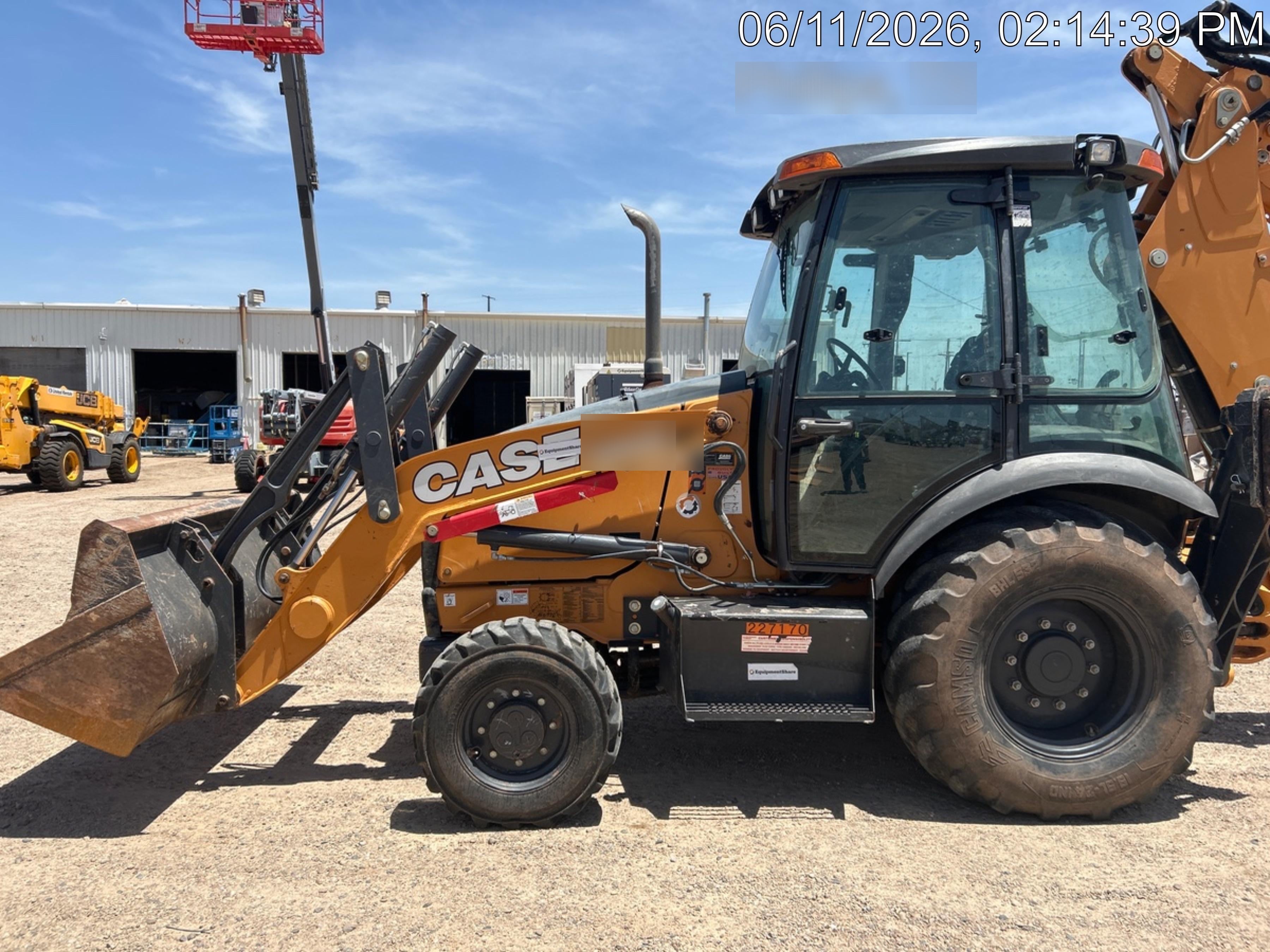 2022 CASE 580N EP - Extendable Backhoe