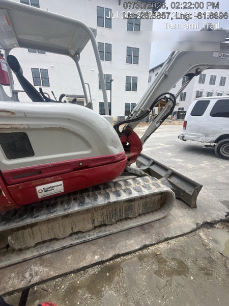 2023 TAKEUCHI TB250-2R
