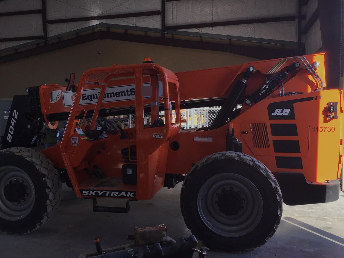 2020 Skytrak 8042 74 Hp, FF Tires, Work Lights, Beacon, Aux Hydraulics, Back up Alarm, Lifting Eye, ES Decals