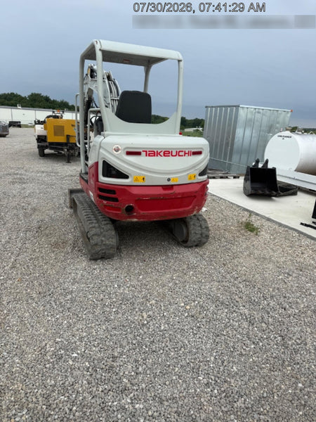 2022 TAKEUCHI TB235-2R