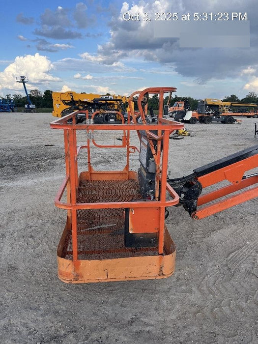 2019 JLG 660SJ