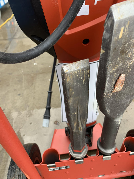 2020 HILTI TE 3000-AVR