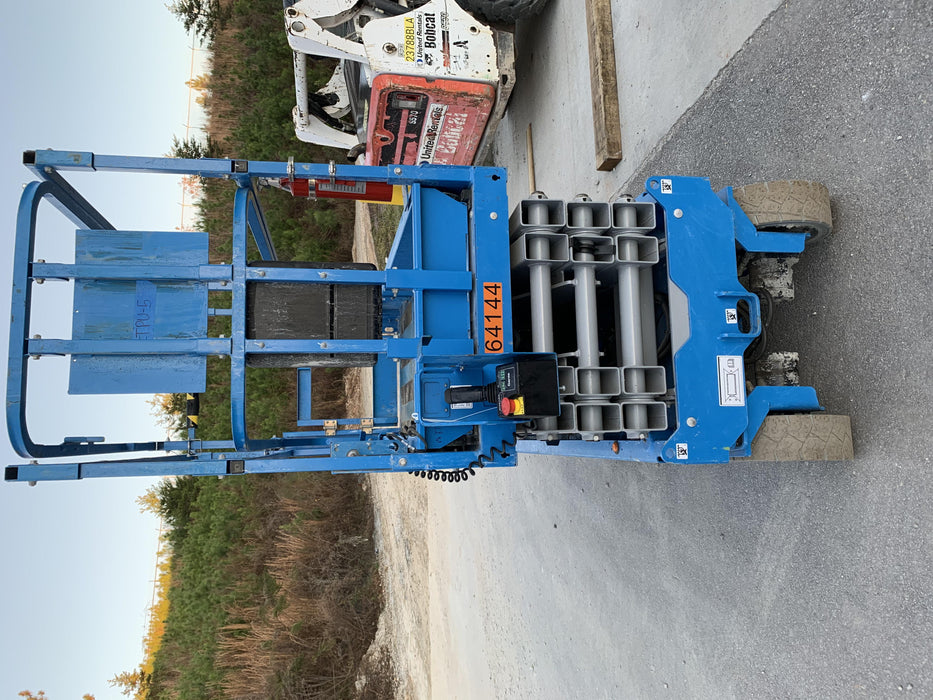 2020 Genie GS-2632 Standard, Folding half height swing gate