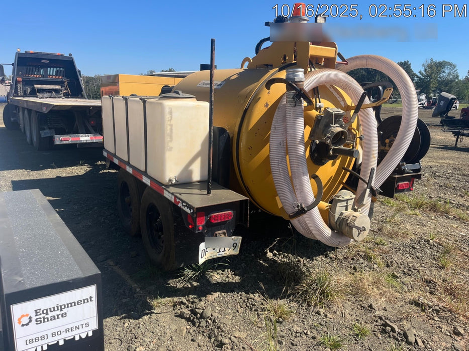 2021 VAC-TRON LP573XDT