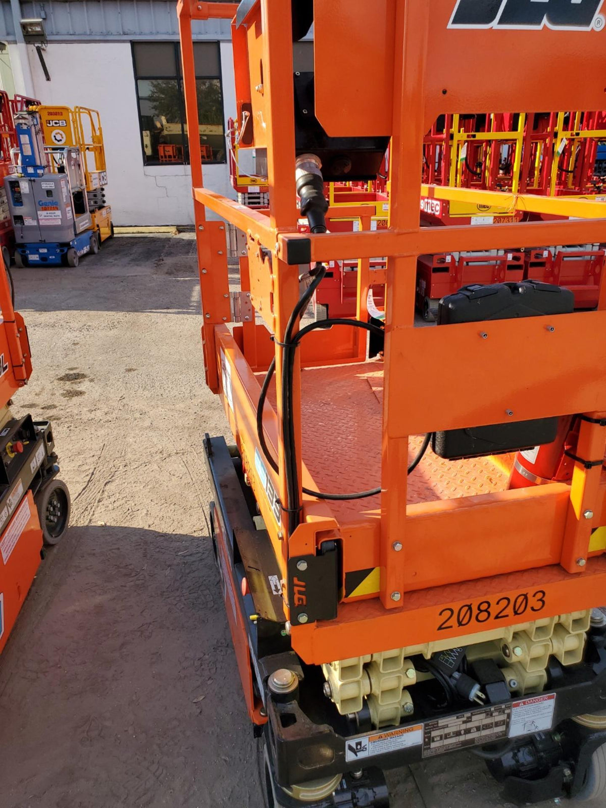 2022 JLG ES1330L
