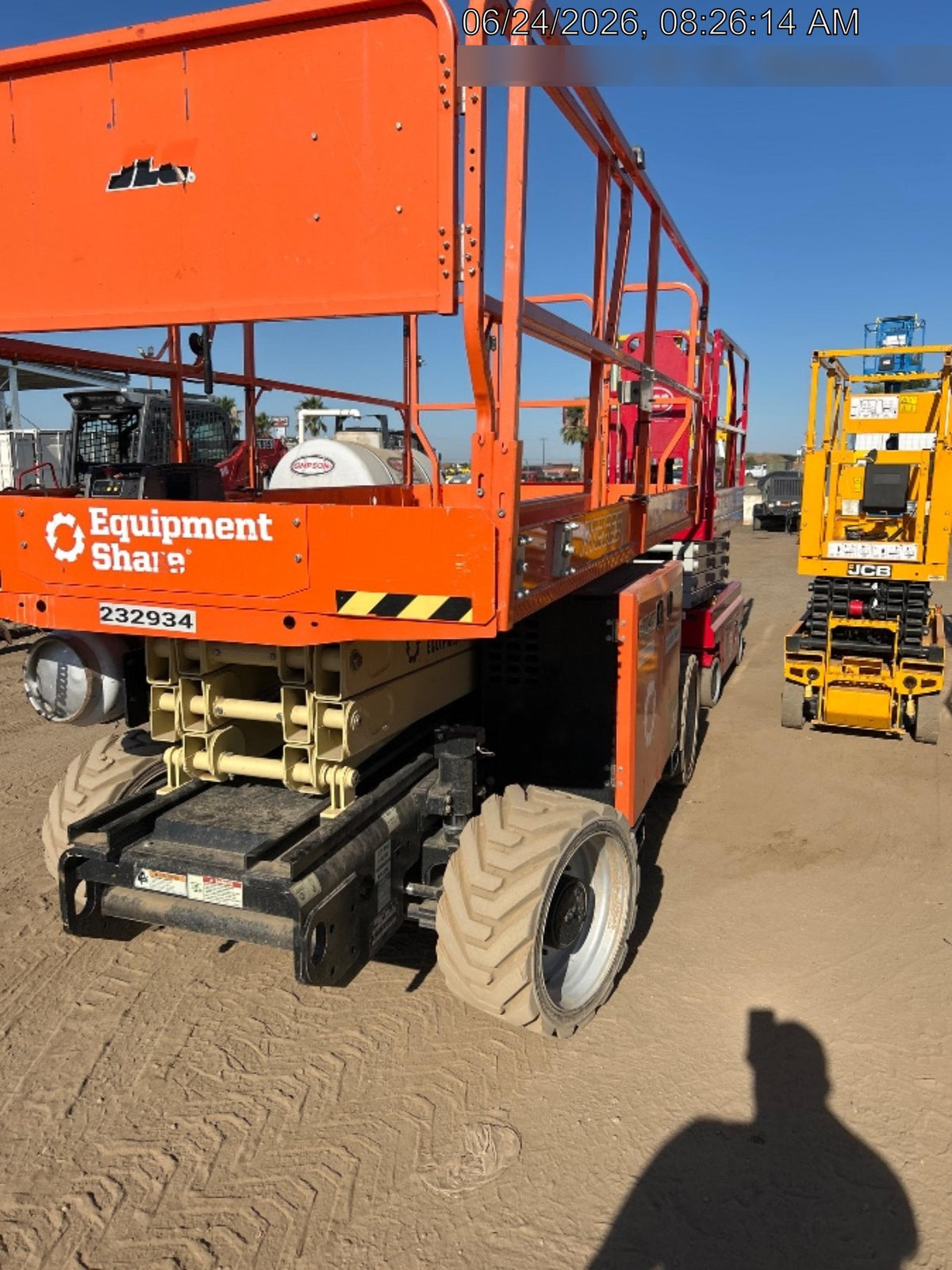 2022 JLG RT2669