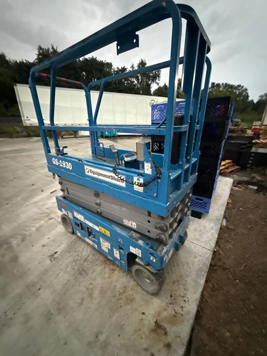 2019 Genie GS-1930 Fixed Rails with Chain Entry