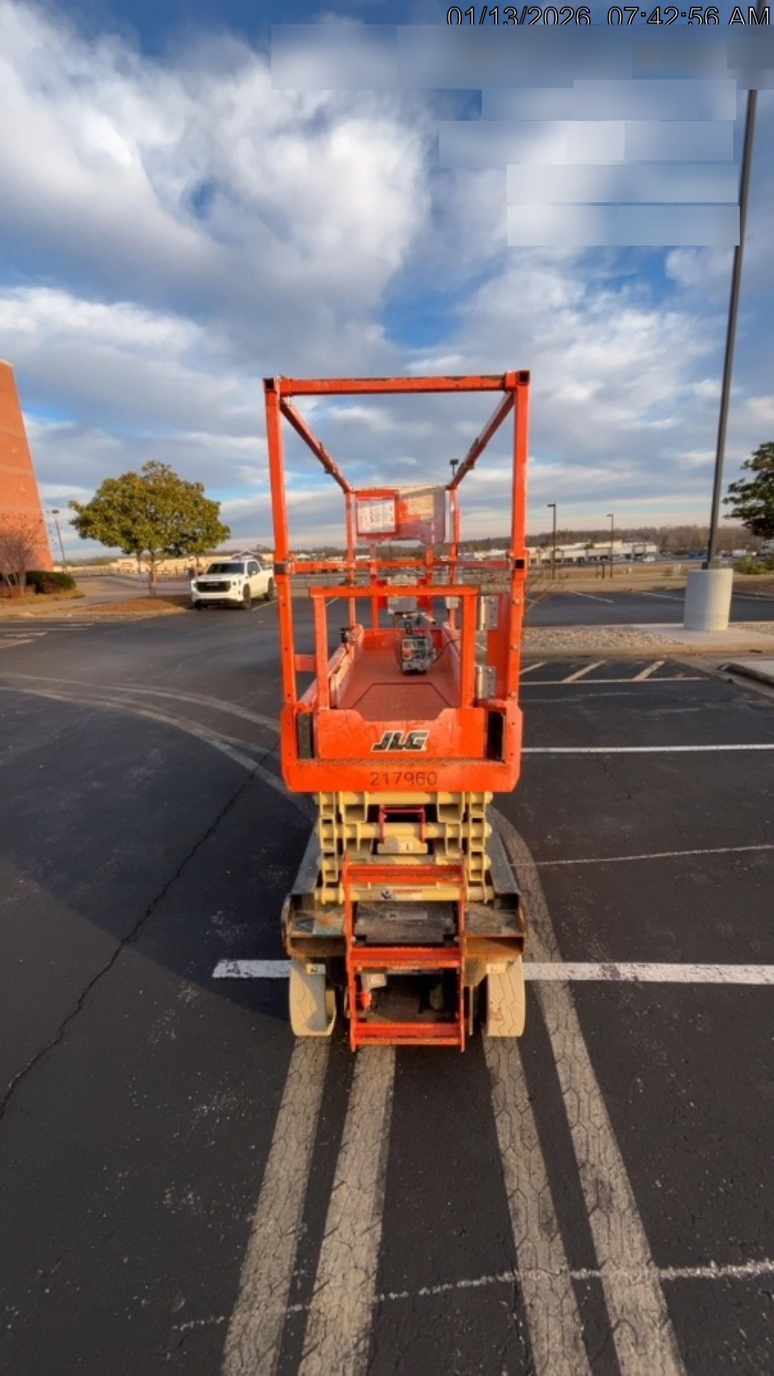 2022 JLG ES2632