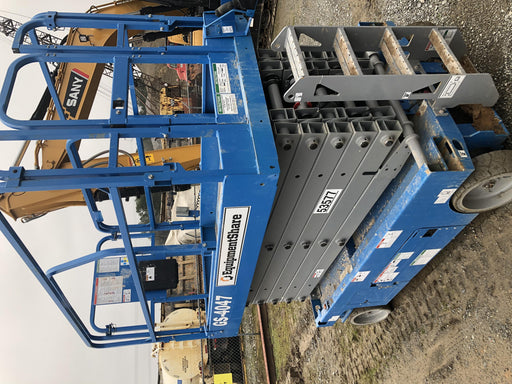 2019 Genie GS-4047 Folding rails with half height swing gate