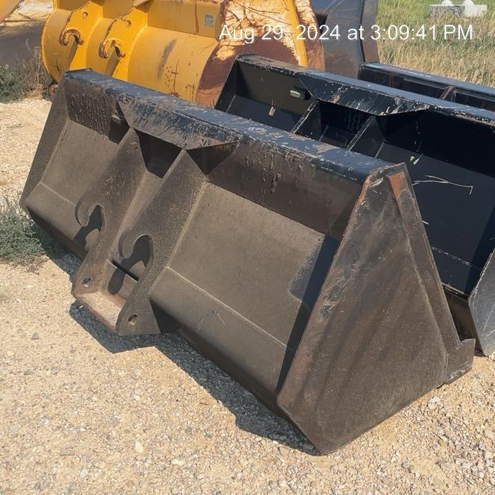 2023 JLG 1001100822