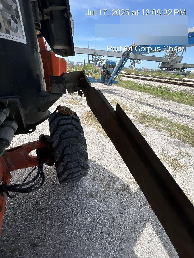 2019 JLG 460SJ