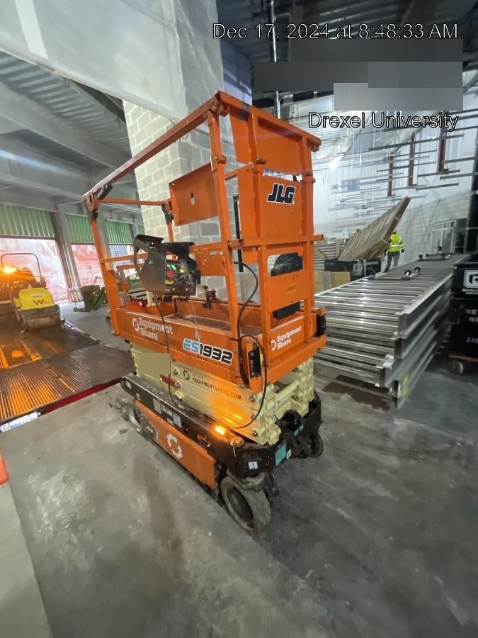 2022 JLG ES1932