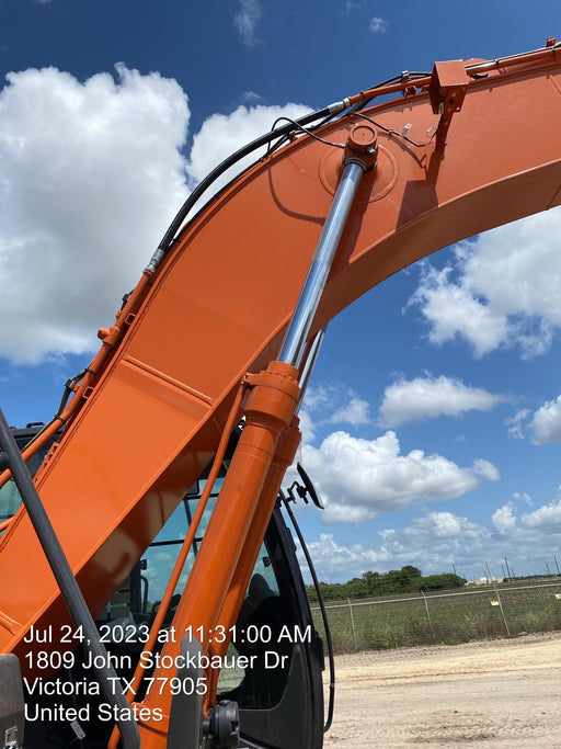 2023 HITACHI ZX210LC-6