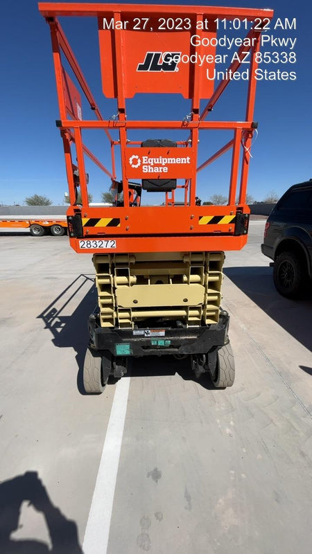 2022 JLG ES3246