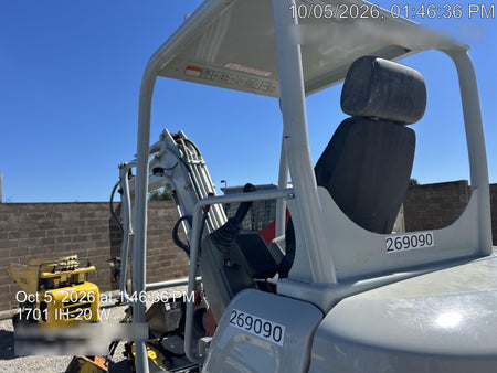 2022 TAKEUCHI TB250-2R
