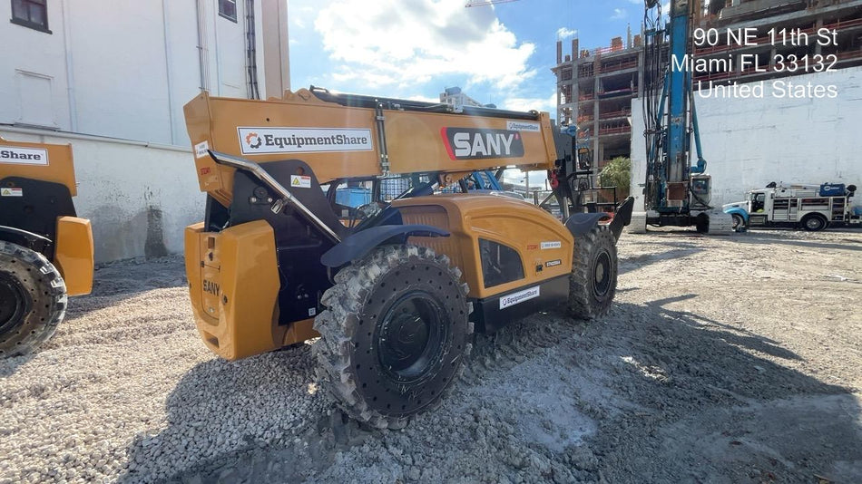 2023 SANY STH1256