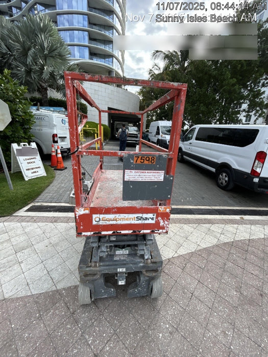 2018 Skyjack SJIII-3219 Skyjack SJIII3219 Scissor Lift w/Trojan Batteries