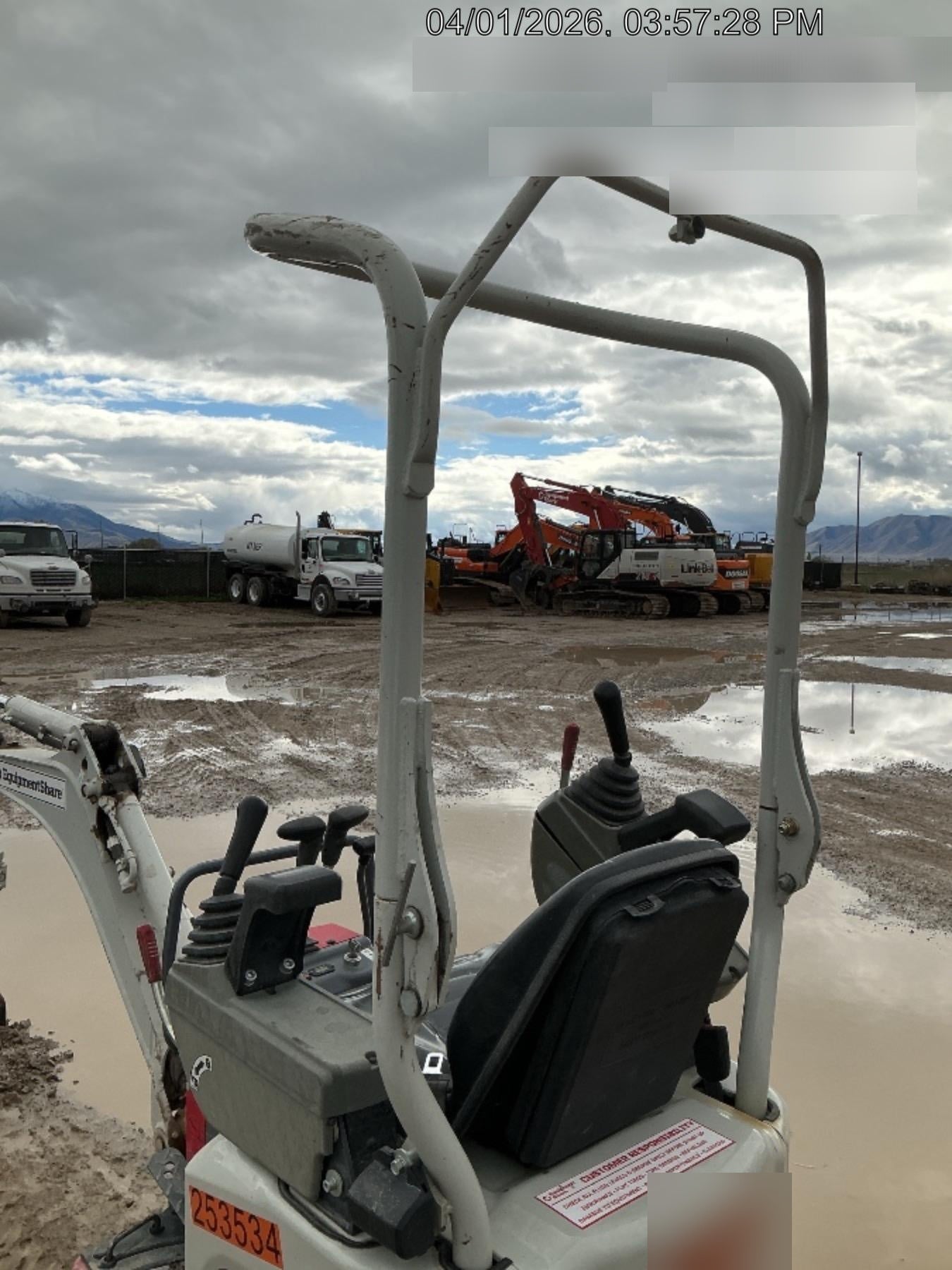2022 TAKEUCHI TB210R