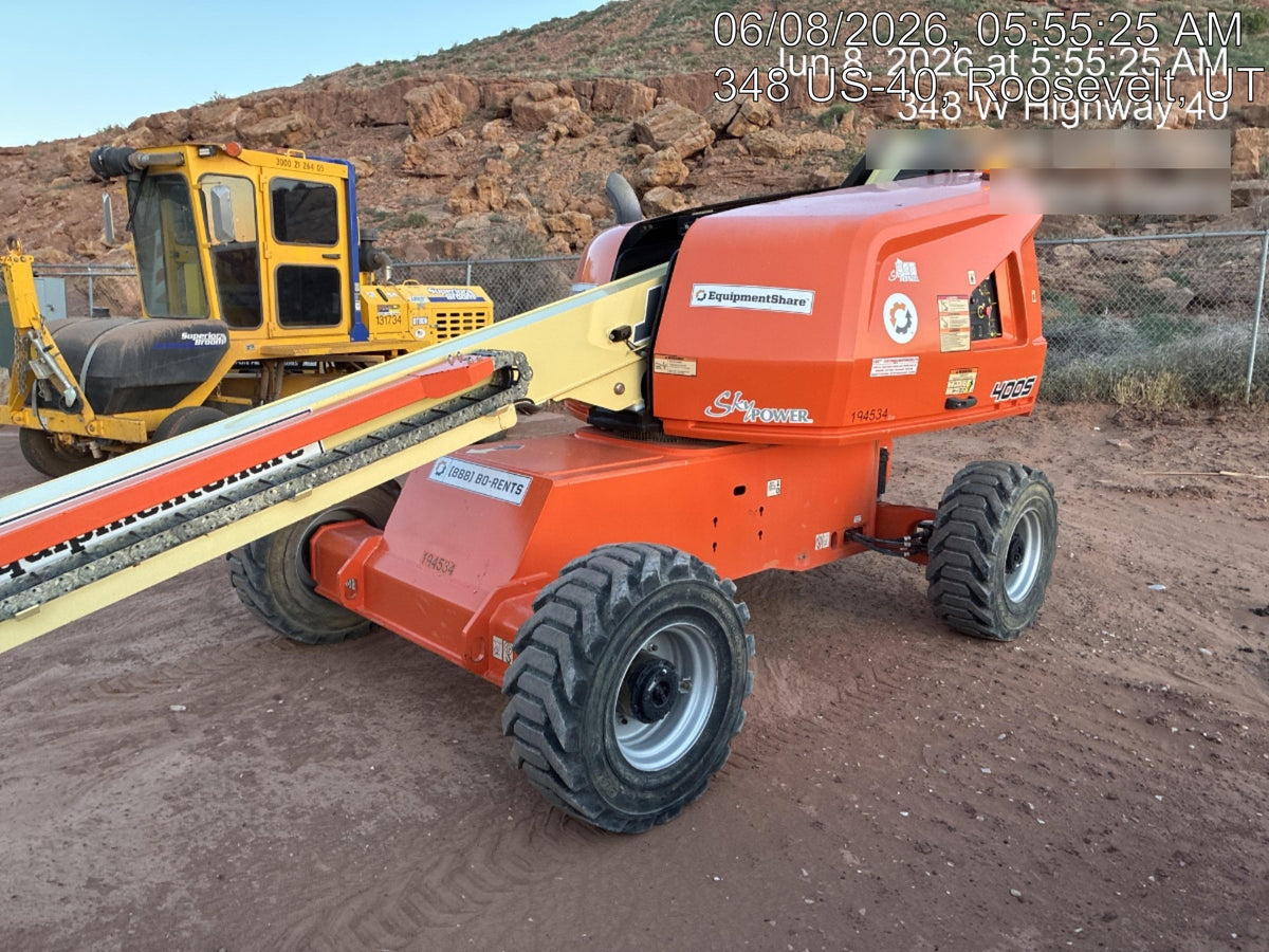 2021 JLG 400S