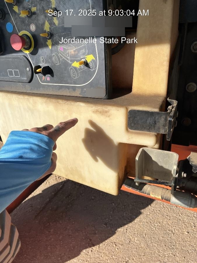 2019 JLG 860SJ