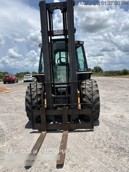2022 CASE 586H