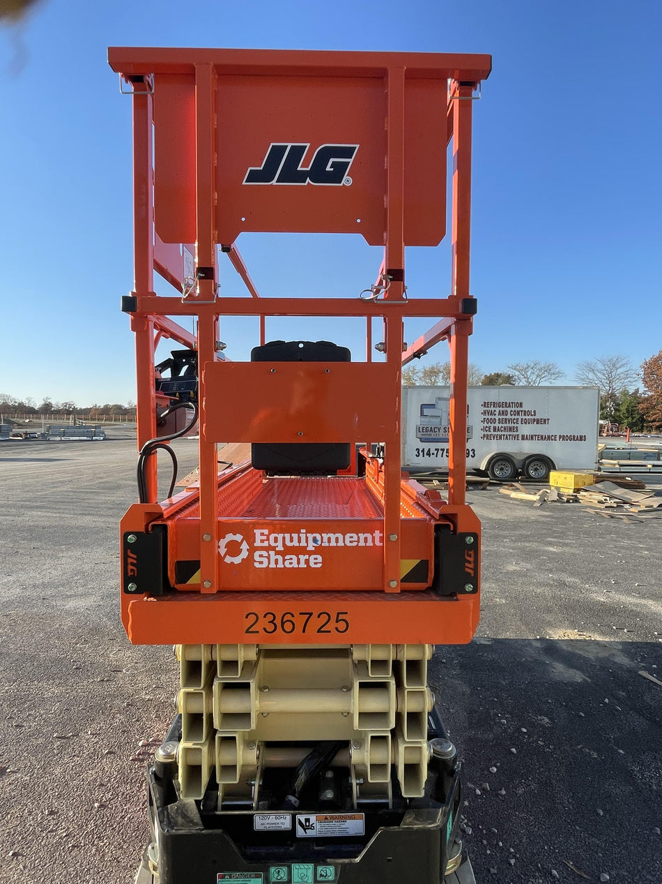 2022 JLG ES2632