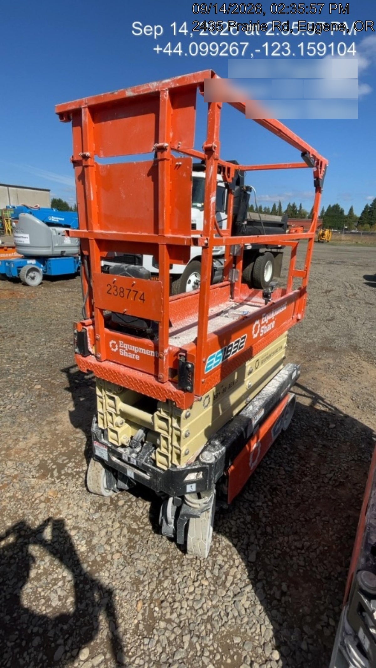 2022 JLG ES1932