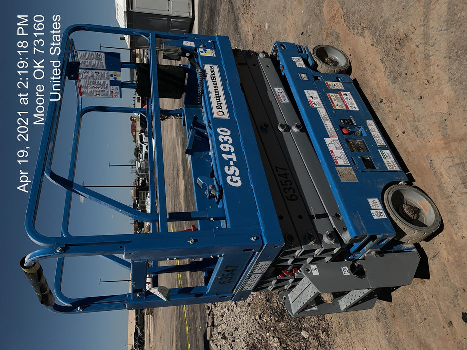 2020 Genie GS-1930 Solid Non Marking Tires, Beacon, Folding rails with half height swing gate