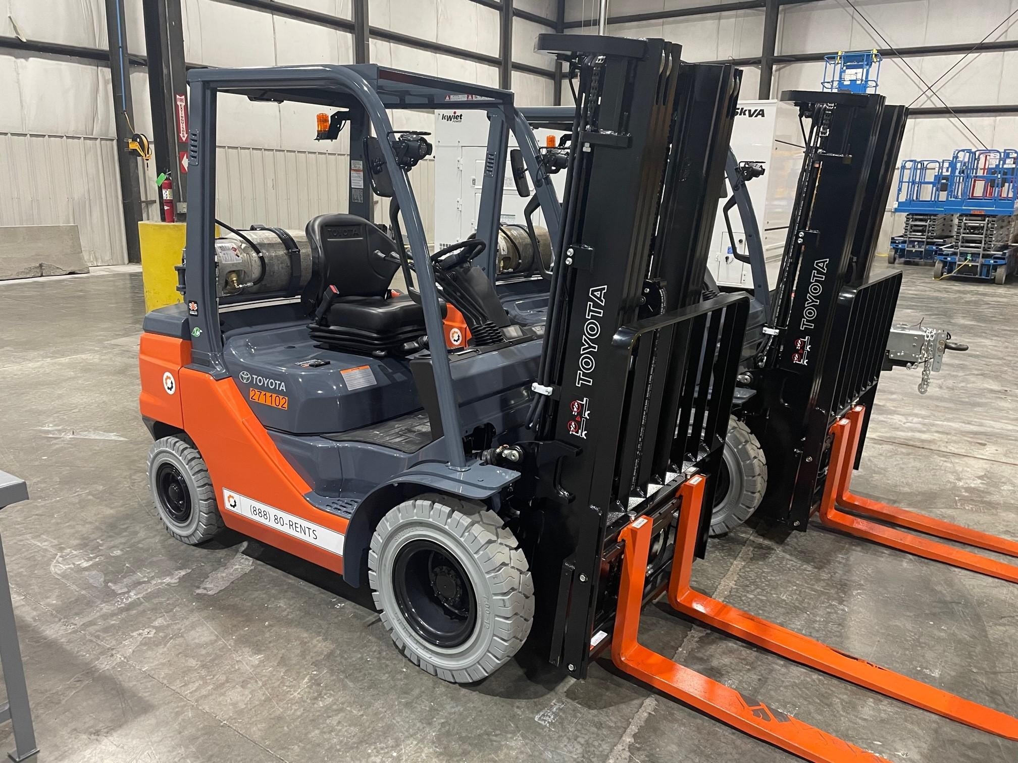 2022 TOYOTA 50-8FGU25