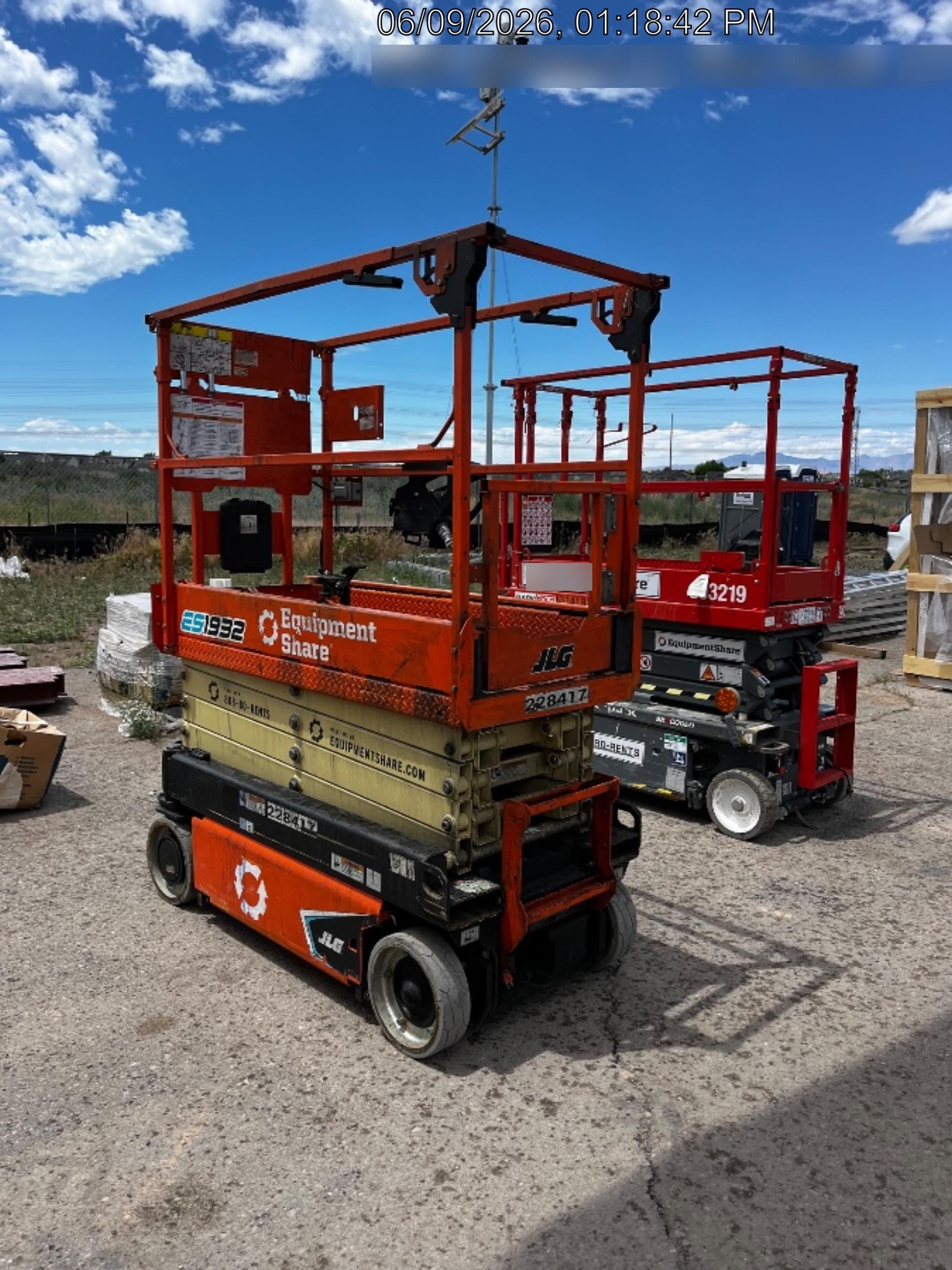 2022 JLG ES1932