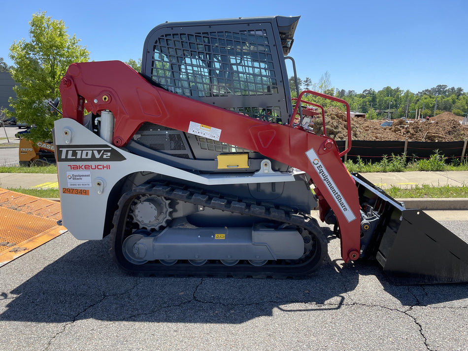 2023 TAKEUCHI TL10V2-CR