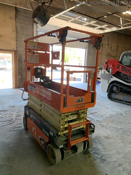2023 JLG ES1932