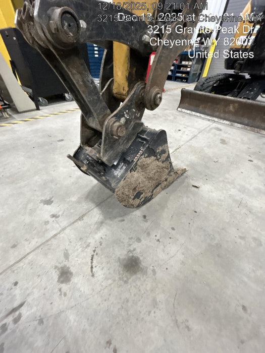 2025 TAKEUCHI 18" HD Bucket - Takeuchi