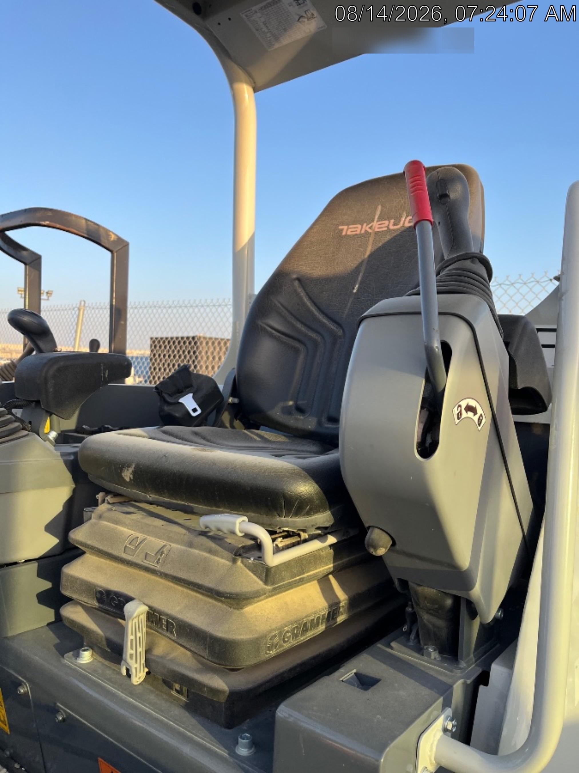 2025 TAKEUCHI TB235-2R