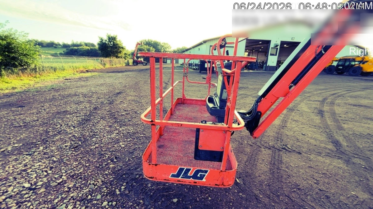 2021 JLG 800AJ