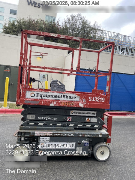 2020 Skyjack SJIII-3219 Solid NM Tires, Half height spring hinged entry gate, Dual Beacons, 800W Inverter
