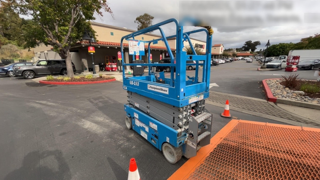 2019 Genie GS-1930 Half Height Swing Gate, 800W Inverter