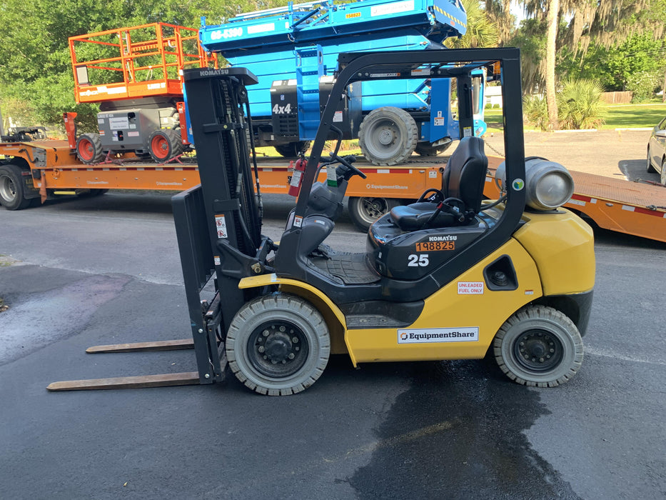 2021 KOMATSU FG25T-16