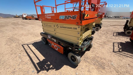 2022 JLG ES3246