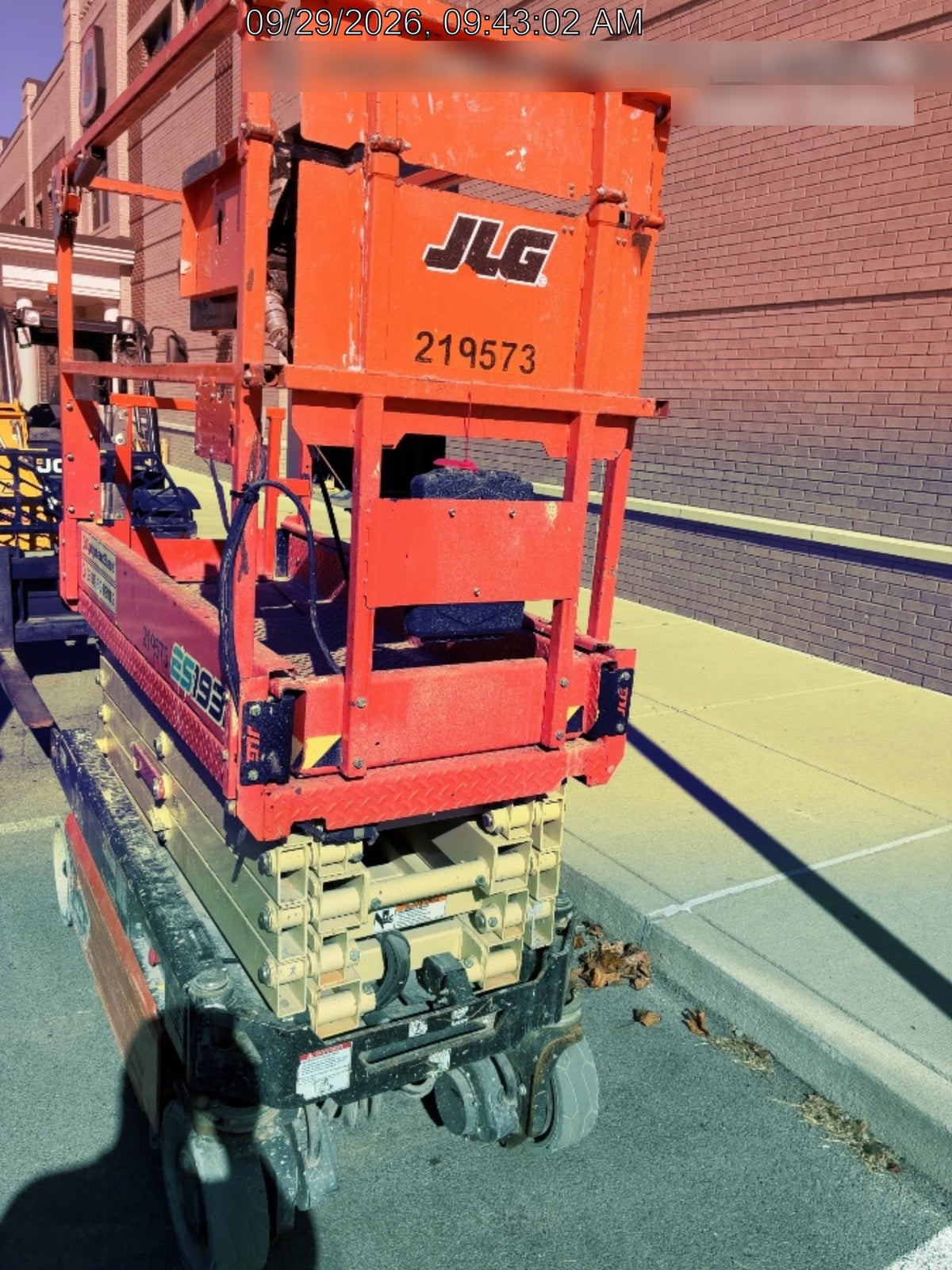 2022 JLG ES1932