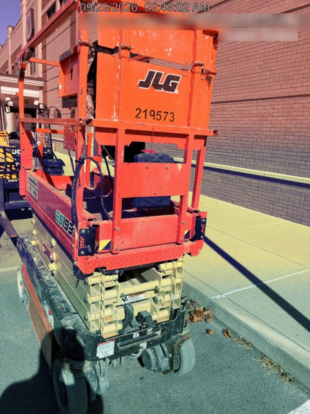 2022 JLG ES1932