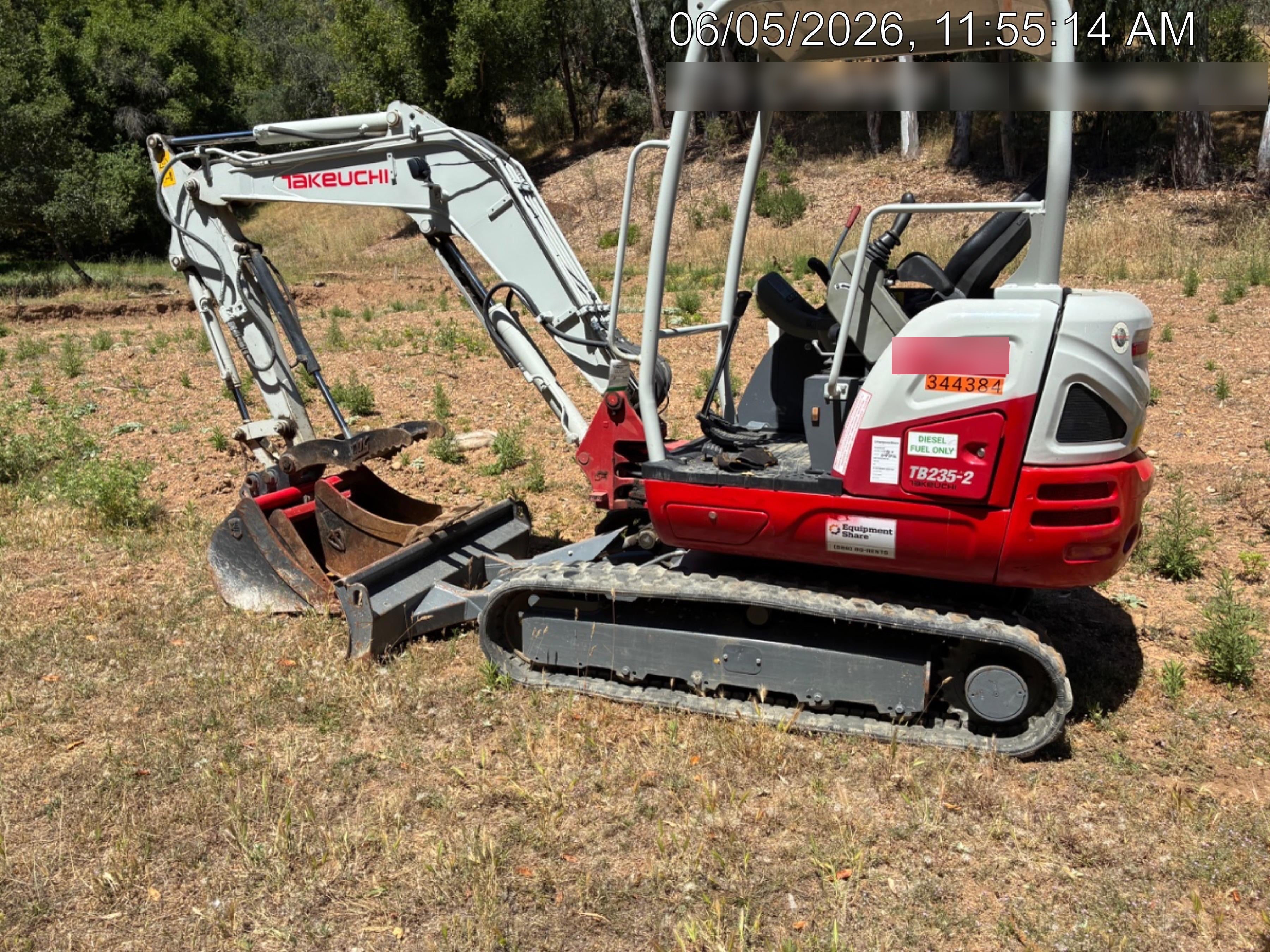 2023 TAKEUCHI TB235-2R