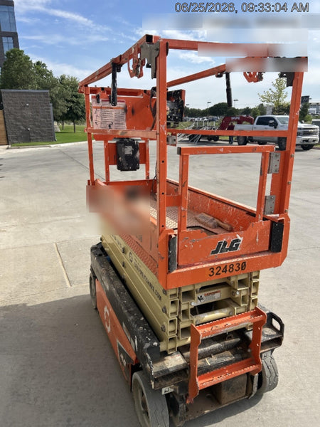 2023 JLG ES1932