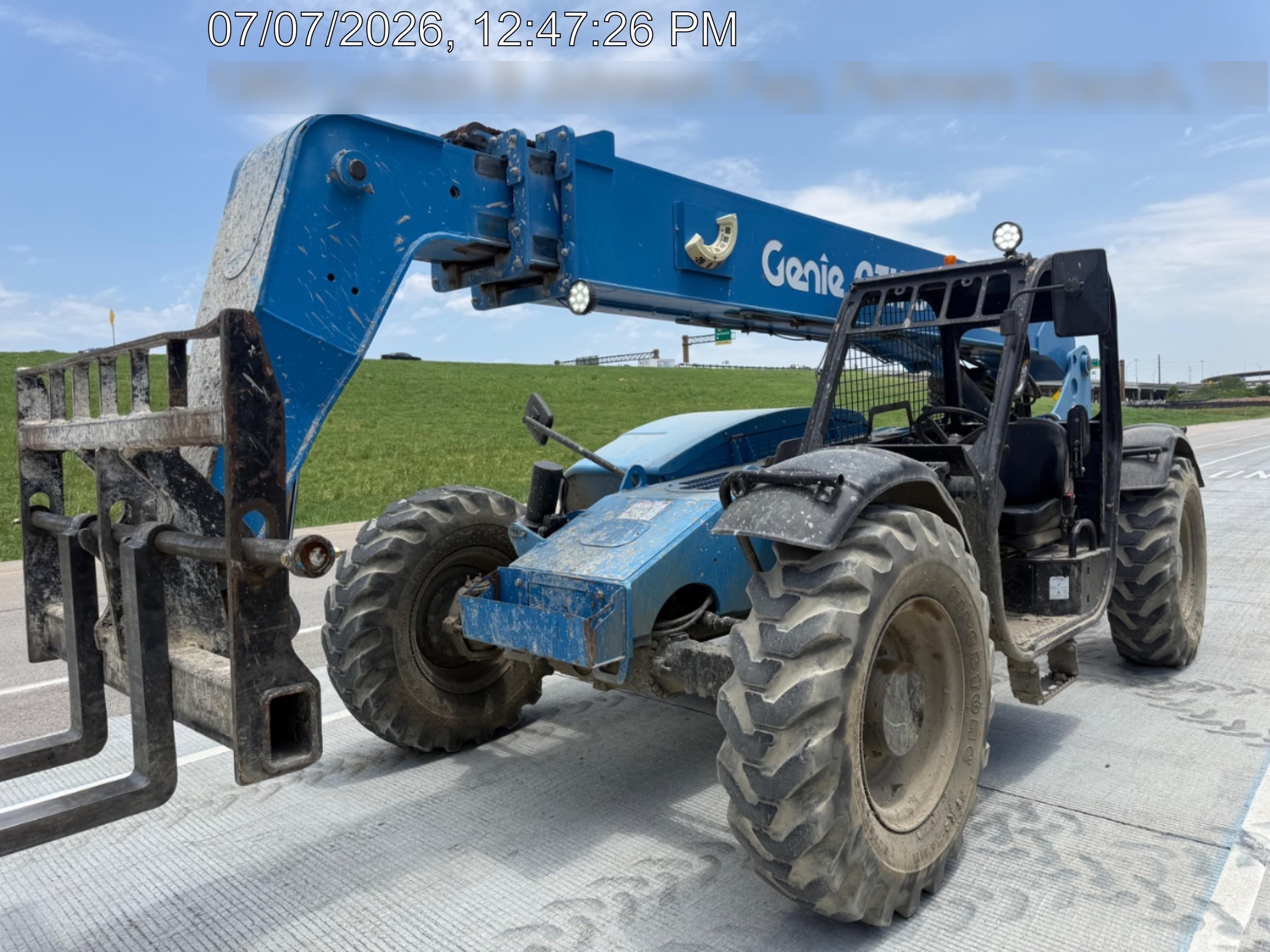 2017 GENIE GTH-844
