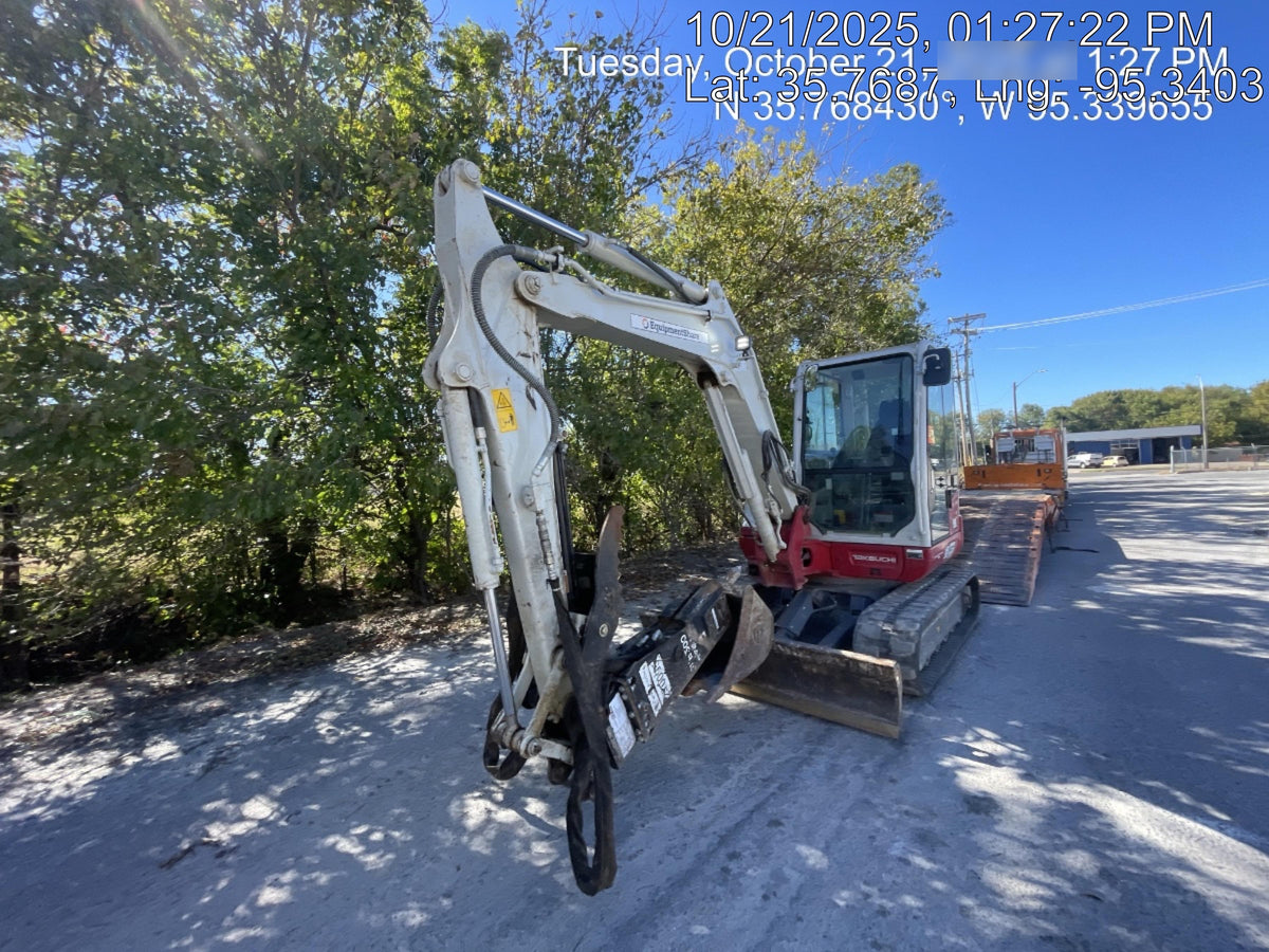 2023 TAKEUCHI TB250-2CR