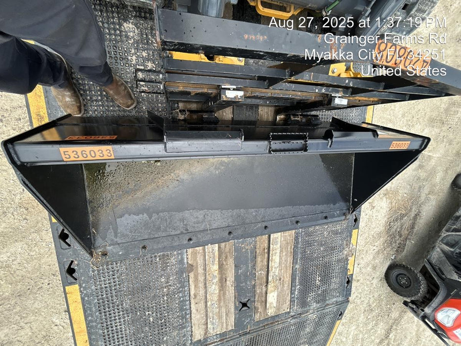 2025 JOHN DEERE 84" Bucket - John Deere