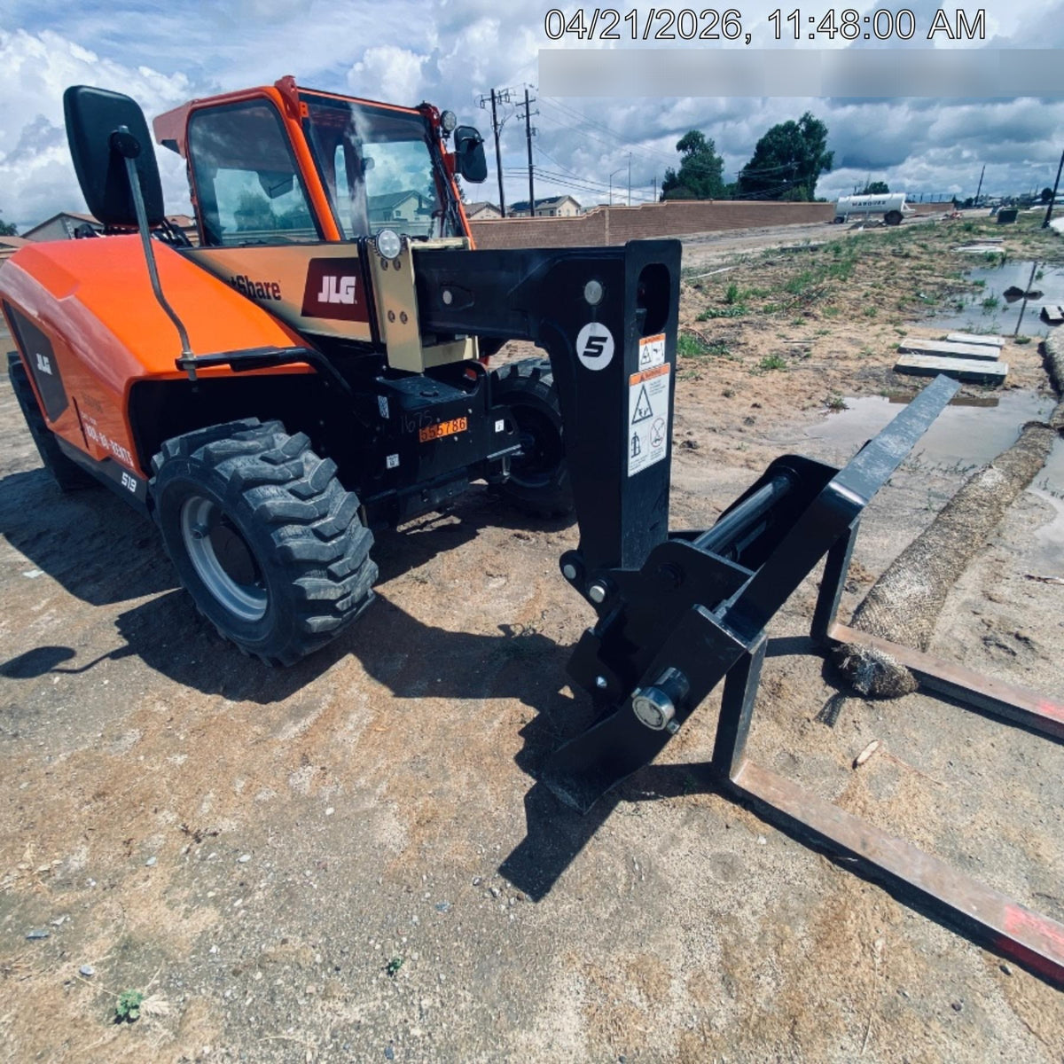 2025 JLG 519