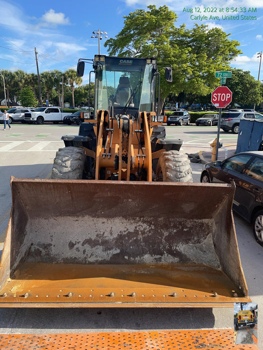 2016 Case 721F CLOSED CAB, JRB 416 STYLE HYD COUPLER